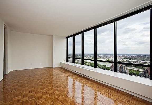 3rd image of 525 E 72nd St APT 4H