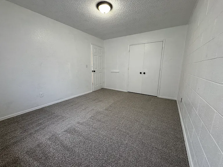605 S Cimarron Rd #5 — Photo 8