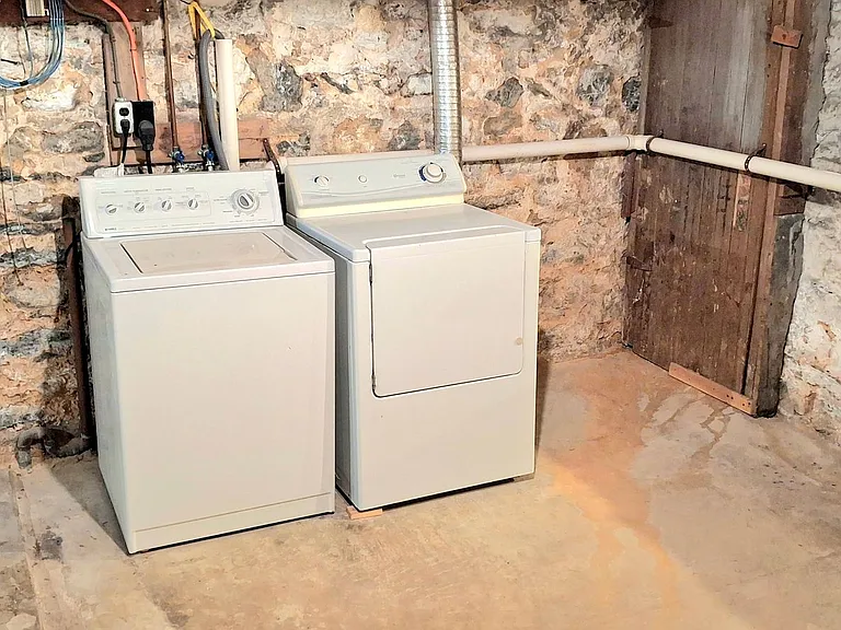 115-117 S Market St. — Photo 25