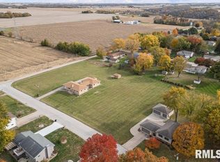 67 Buysse Dr, Coal Valley, IL 61240