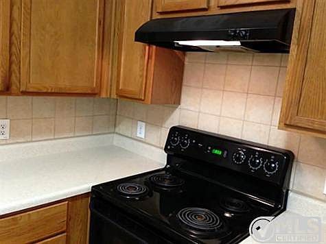 4th image of 10105 Benwick Dr