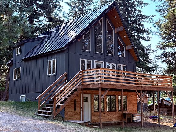 2nd image of 1080 Willow Dr