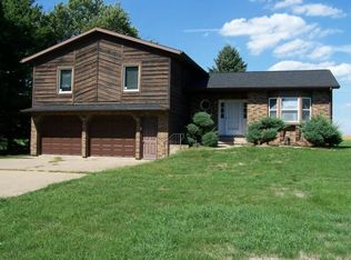 4918 W Avenue Rd, Burlington, IA 52601