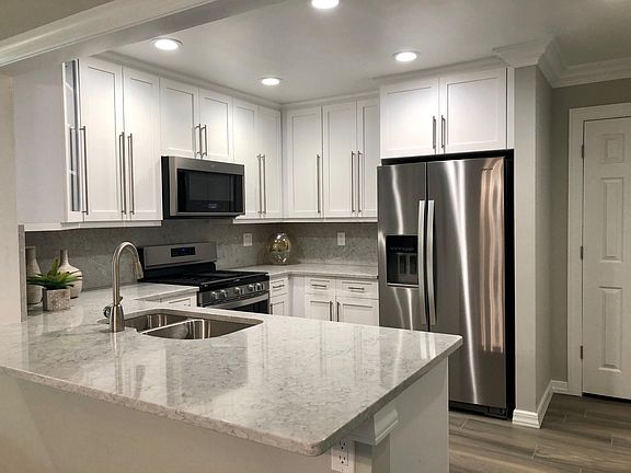Quartz Countertop and Backsplash