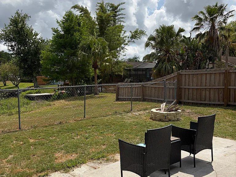 7102 Daggett Ter — Photo 12