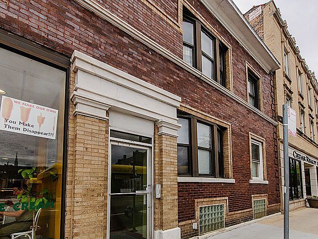 1st image of 1403 W Diversey Ave #4