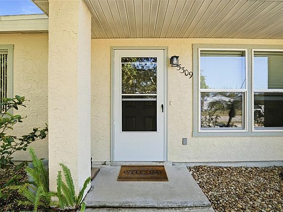 4th image of 5309 Simrak St