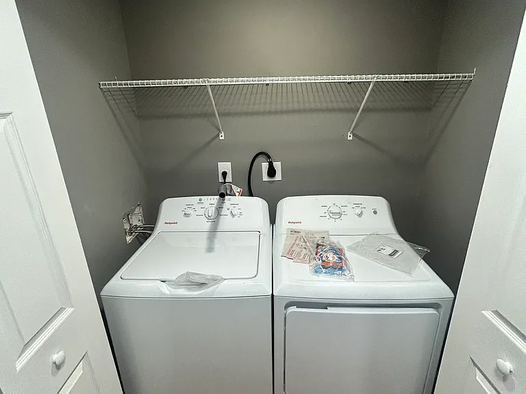 31 Newton St #1A — Photo 23