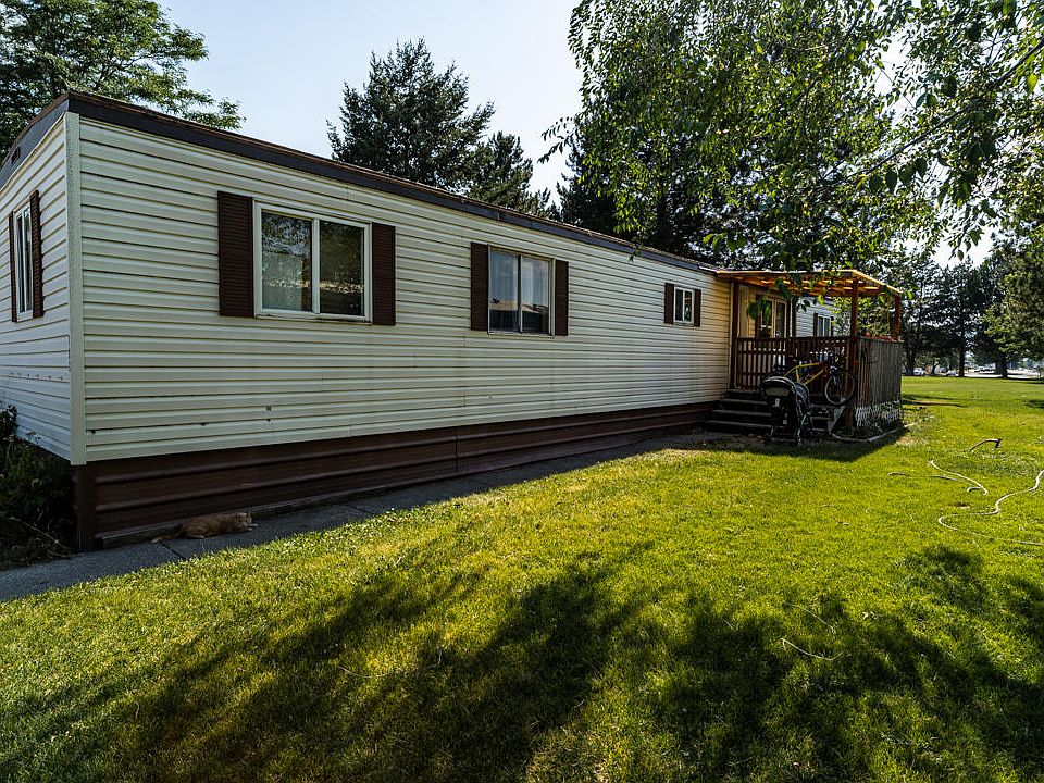 1st image of 703 E Travois