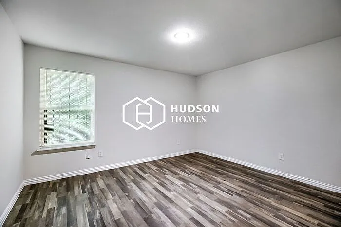 4717 Owenwood Ave — Photo 8
