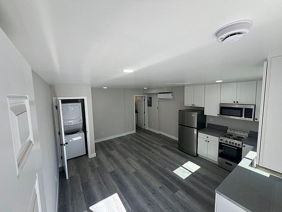 5th image of 3625 Park Blvd #3