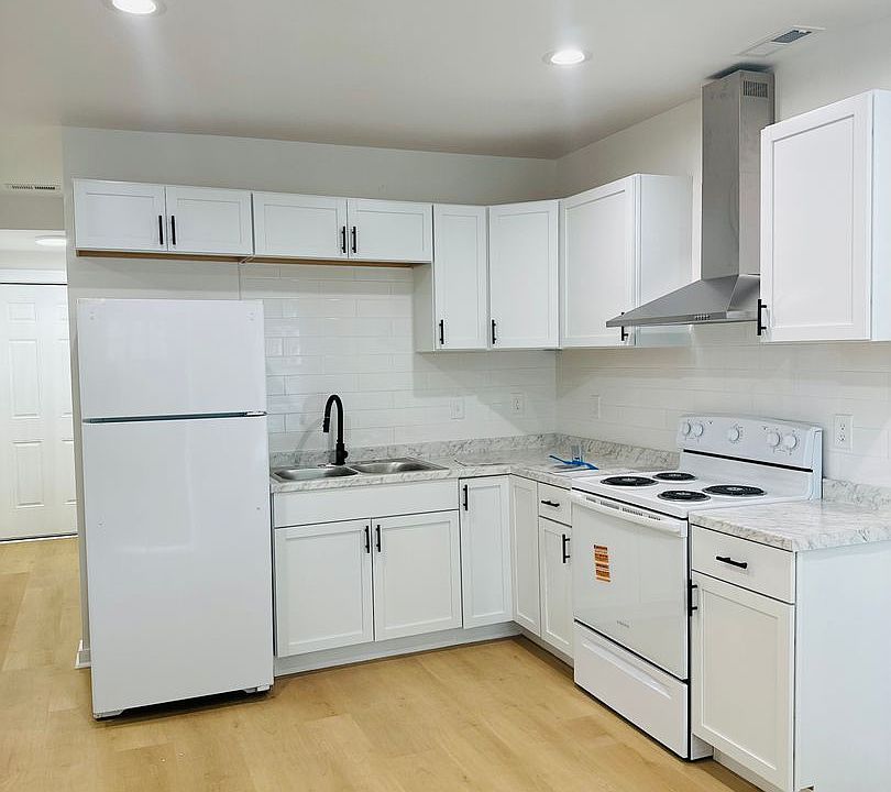 1st image of 525 Smith St #Z4