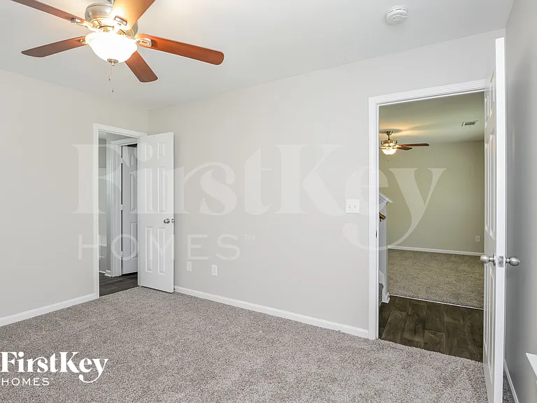8723 Sharonbrook Dr — Photo 9