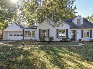 608 Applewood Dr, Saint Louis, MO