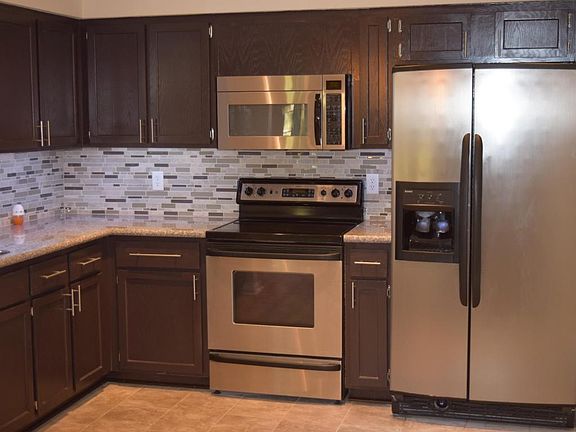 2nd image of 8050 Voltaire Ct E