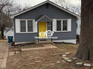 9812 Balboa Dr, Saint Louis, MO 63136