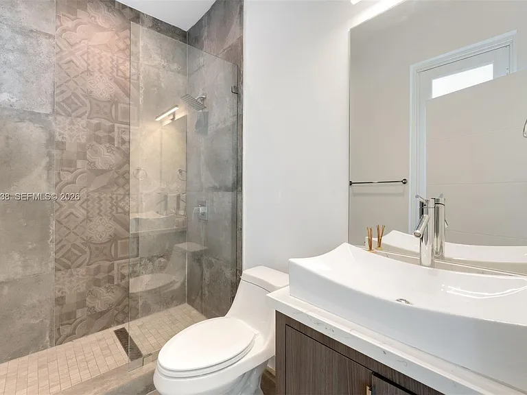 2908 Virginia St #2908 — Photo 23