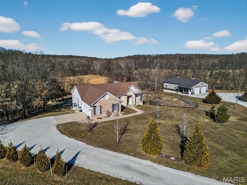 1st image of 113 Bridlespur Ct