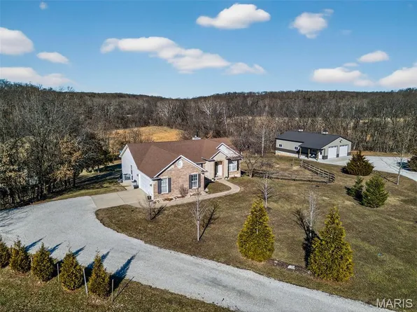 113 Bridlespur Ct, Hawk Point, MO 63349