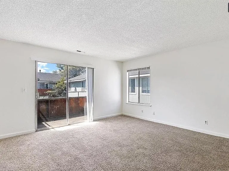 4602 Neil Rd #72 — Photo 9