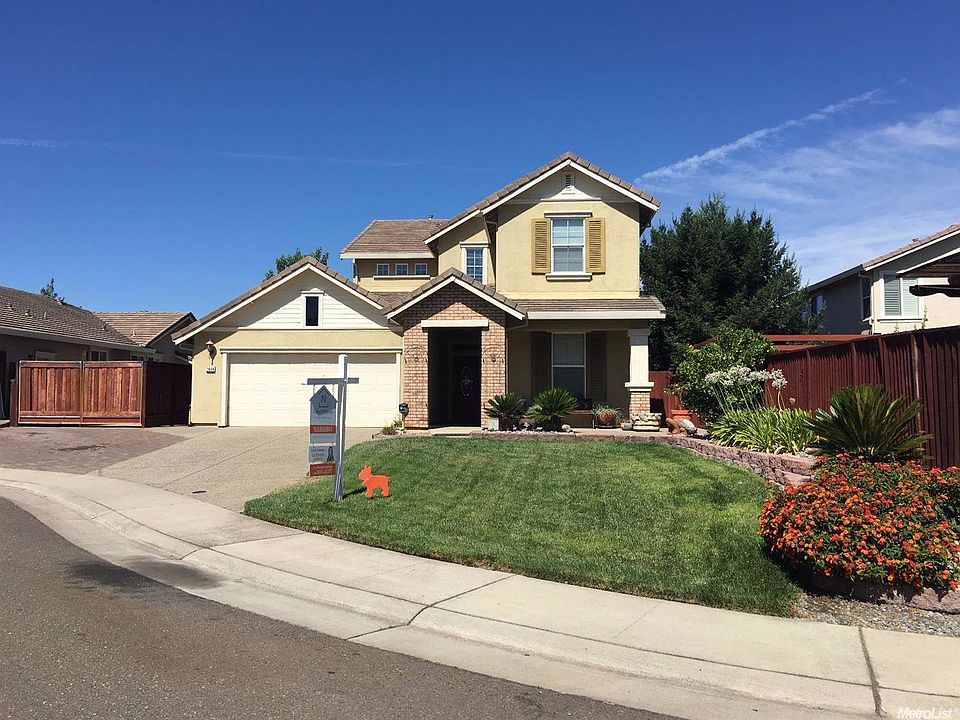 1st image of 7444 Thalia Ct