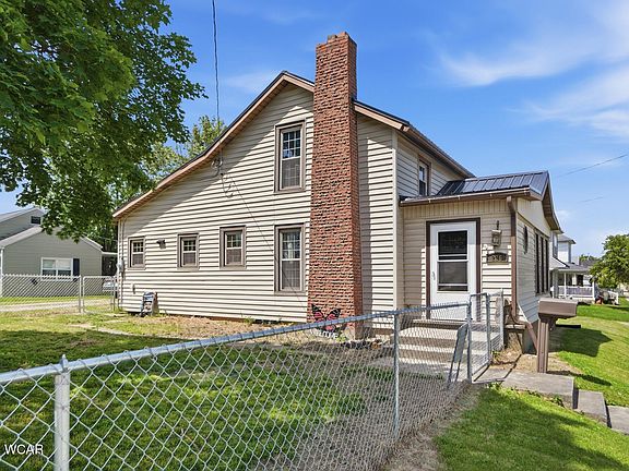 4th image of 226 E Main St