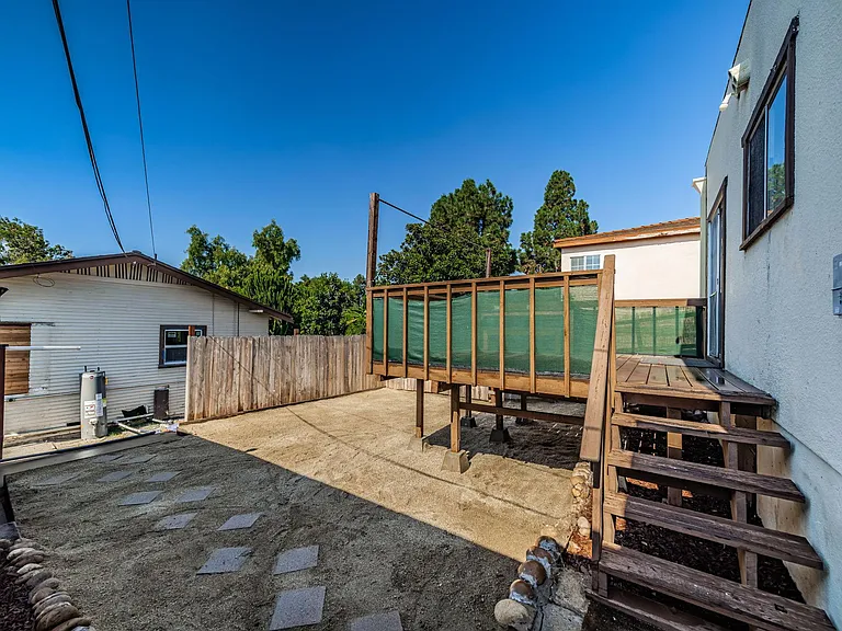 2576 Violet St — Photo 24