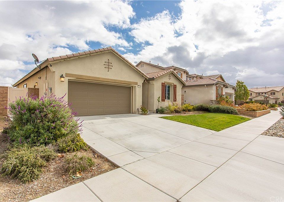 1st image of 37550 Black Sage Pl