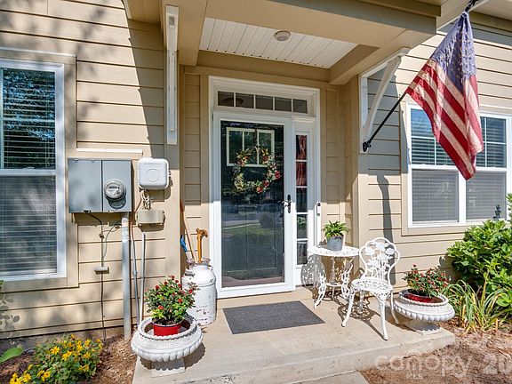 3rd image of 4133 La Crema Dr
