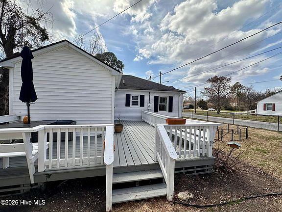 5th image of 900 Tuscarora Avenue