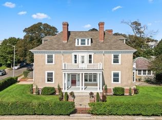109 Lynn Shore Dr, Lynn, MA 01902