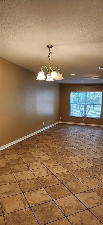 3 bed, 2.5 bath, 1573 sqft, $2,200 — Photo 3