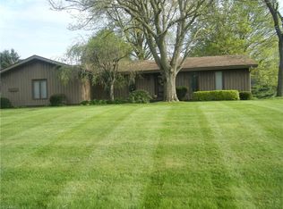 3500 Rustic Ln, Uniontown, OH 44685