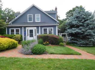 43 Prospect St, Huntington, NY 11743