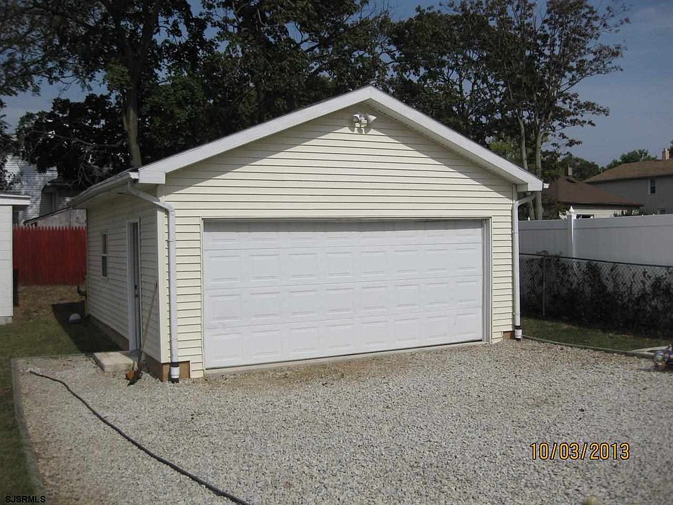 2nd image of 132 W Mulberry Ave