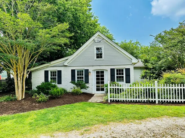 2461 Old Cape Charles Rd, Cape Charles, VA 23310