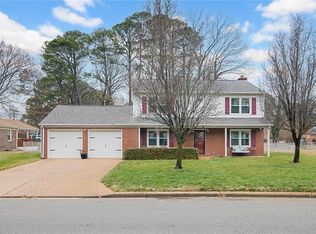 9 Colonial Acres Dr, Hampton, VA 23664