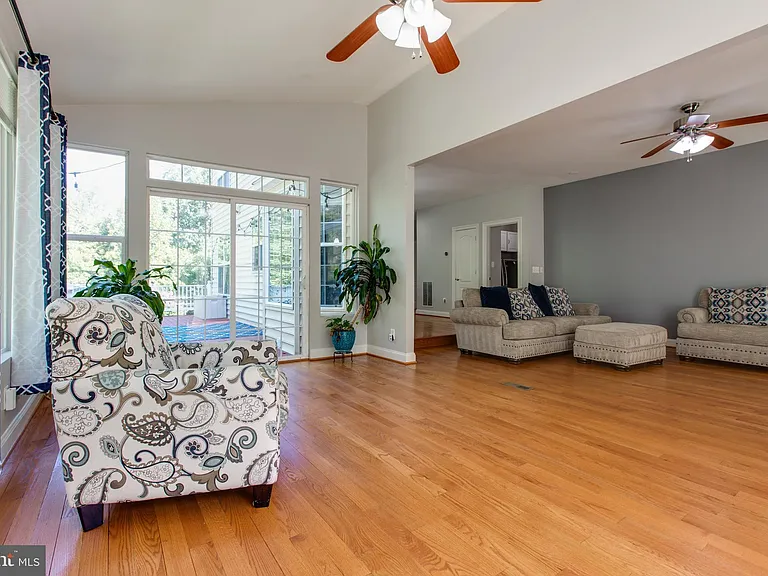 2191 Oak Forest Dr — Photo 35