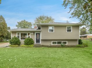 1881 Carolyn Dr, Aurora, IL 60505