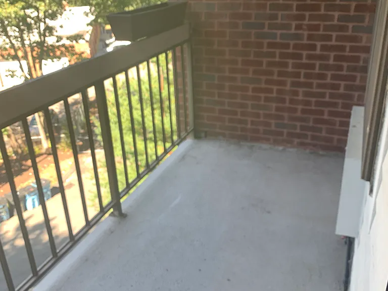 Highland Ave — Photo 8