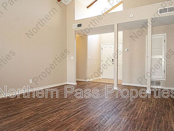 4th image of 4553 General Maloney Cir
