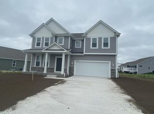 N161W21877 Daisy Dr, Jackson, WI 53037