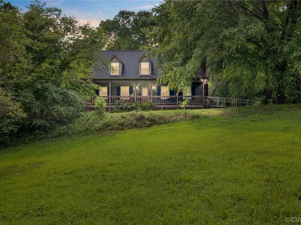 405 The Hook Rd, Warsaw, VA 22572