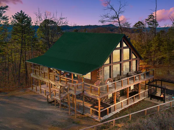 1535 Mountain Trail Ln, Sevierville, TN 37876