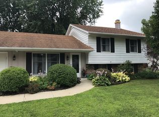 514 Heather Ln, Dixon, IL 61021