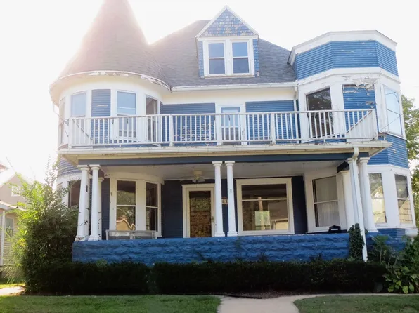 217 S Dement Ave, Dixon, IL 61021