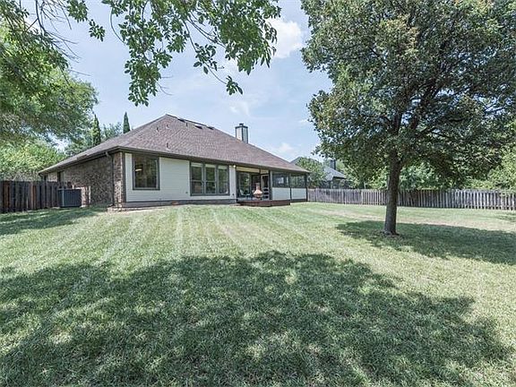 2nd image of 552 Peterson Ln