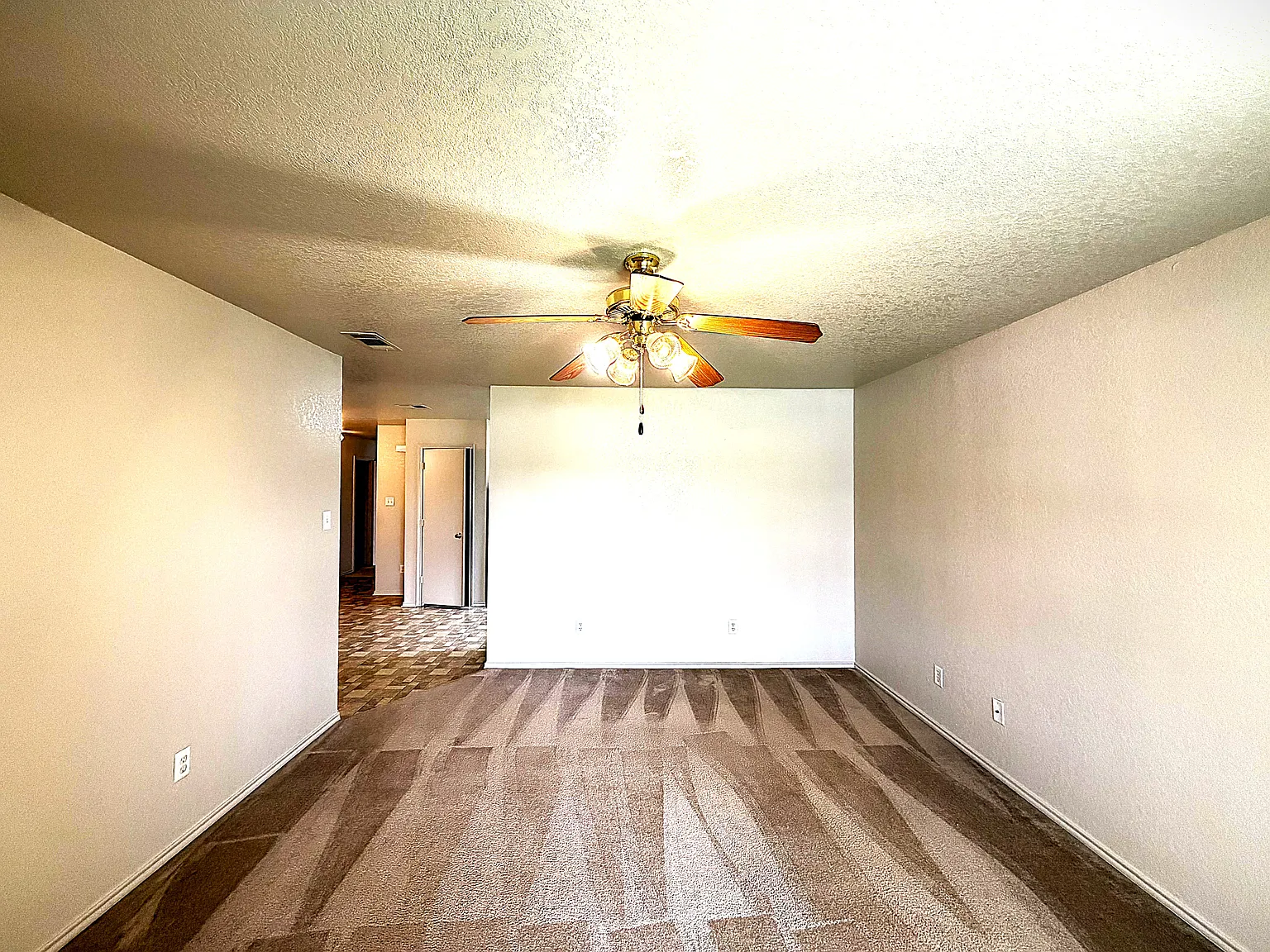 3 bed, 1282 sqft, $1,150 — Photo 2