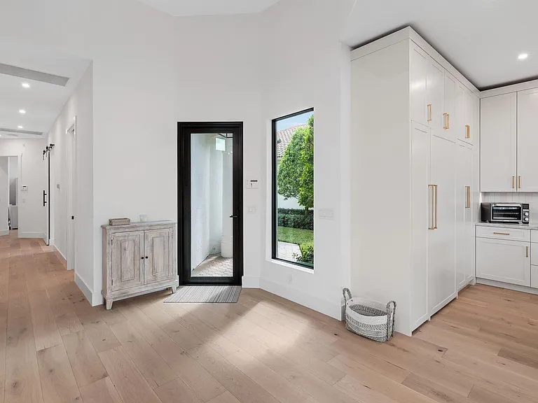12618 Mallet Cir — Photo 18