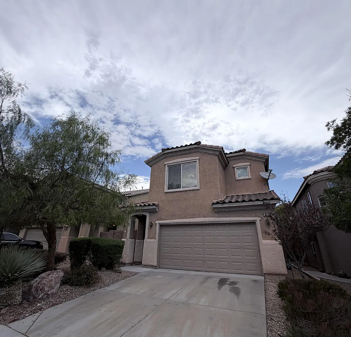3 bed, 2.5 bath, 1812 sqft, $2,395 — Photo 1